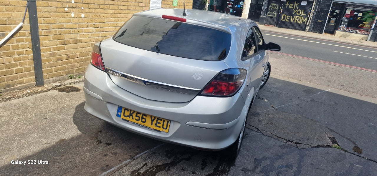 Vauxhall astra 2005