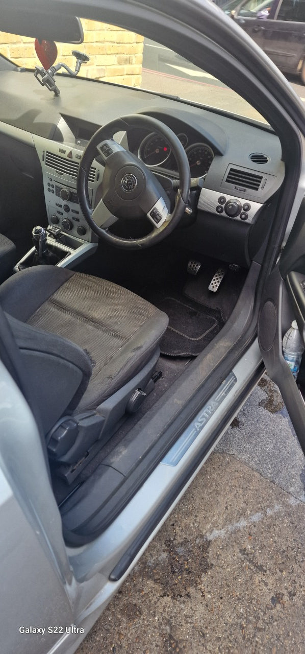 Vauxhall astra 2005