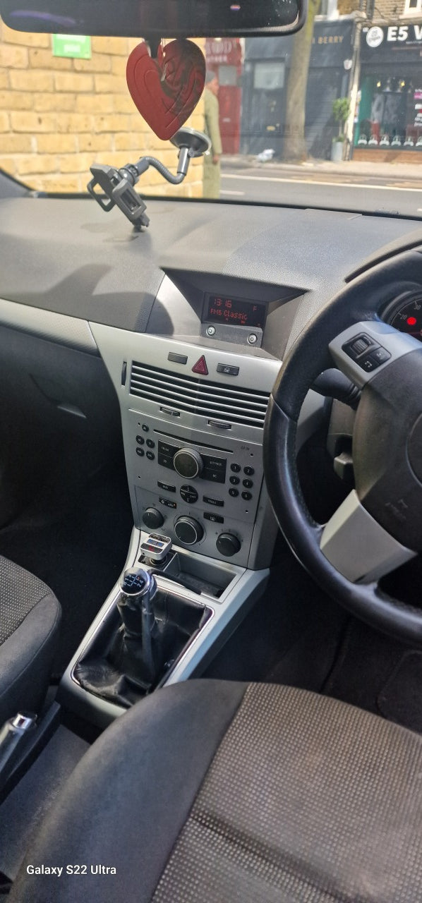 Vauxhall astra 2005
